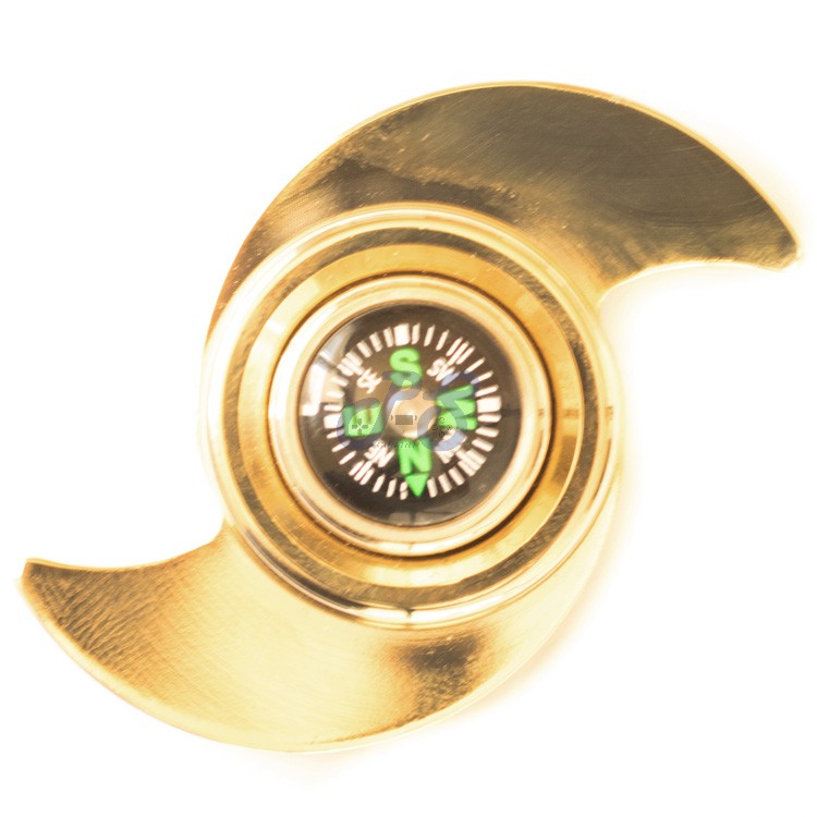 fidget spinner with compass
